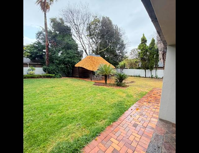4 BEDROOM FREEHOLD FOR SALE IN GARSFONTEIN